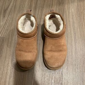 UGG size 6